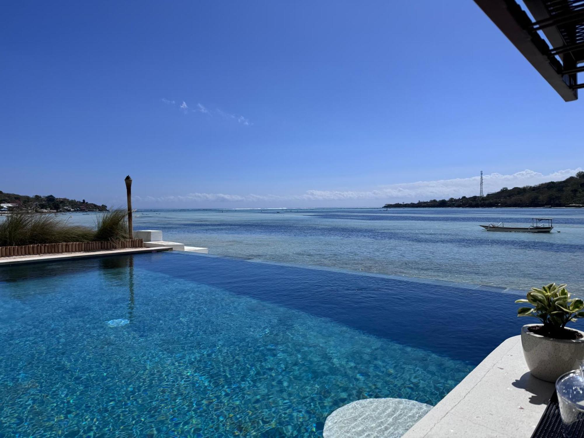 Segara Seaside Resort Nusa Lembongan  Exterior photo